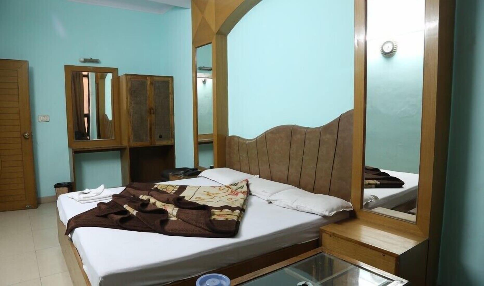 Hotel Delhi Regency Dış mekan fotoğraf